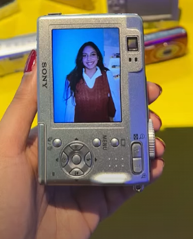 Abida shown on a vintage camera screen